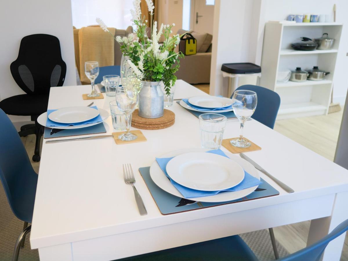 Elegant Home Mod Kitchen, Fast Wi-Fi, Free Parking Carrickfergus Exteriör bild