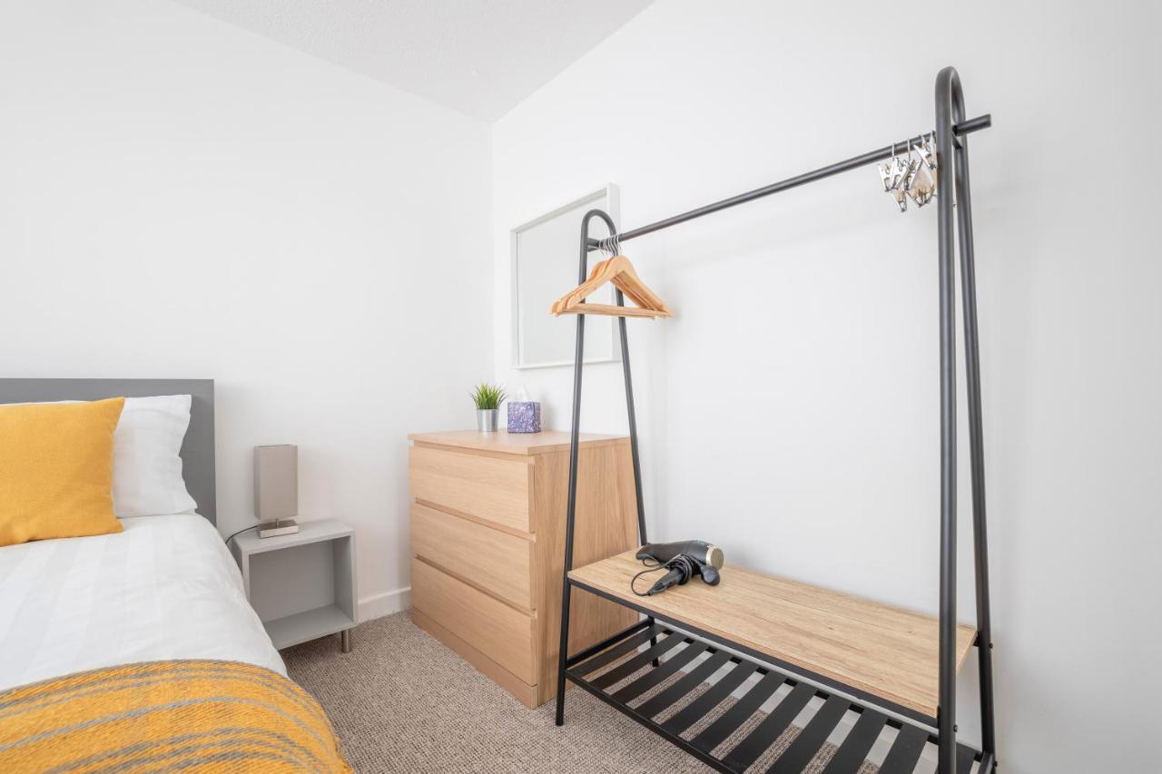 Elegant Home Mod Kitchen, Fast Wi-Fi, Free Parking Carrickfergus Exteriör bild