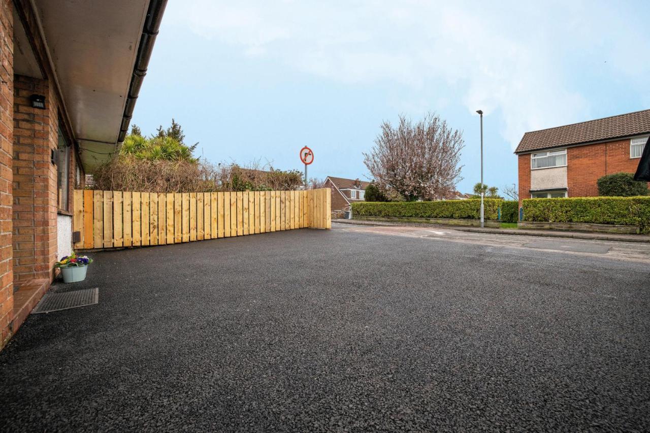 Elegant Home Mod Kitchen, Fast Wi-Fi, Free Parking Carrickfergus Exteriör bild